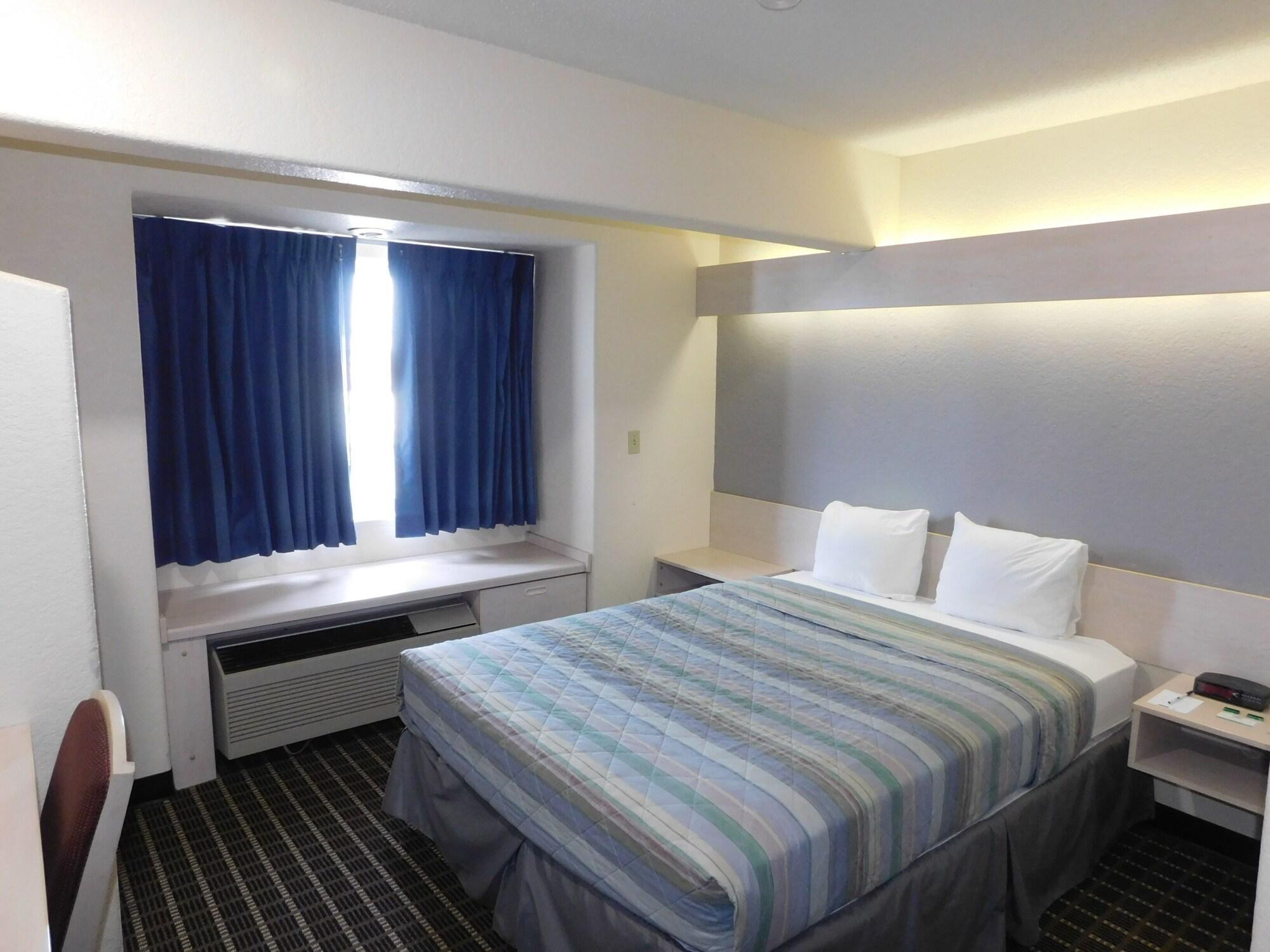 Travelodge By Wyndham Chadron Kültér fotó