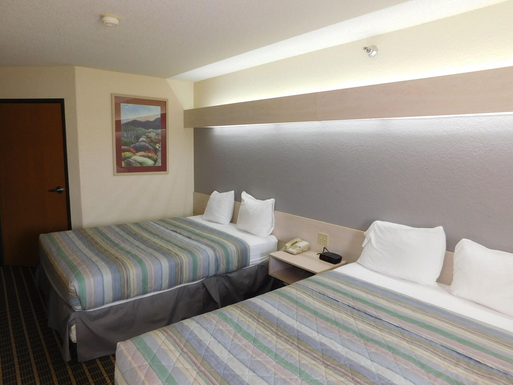 Travelodge By Wyndham Chadron Kültér fotó